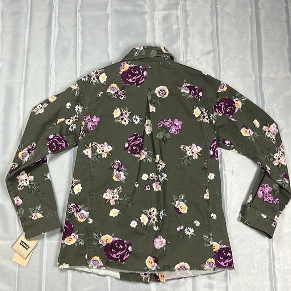 Levi’s NWT 100% Cotton Military Green Floral Printed Field Jacket Size Small - Picture 5 of 10
